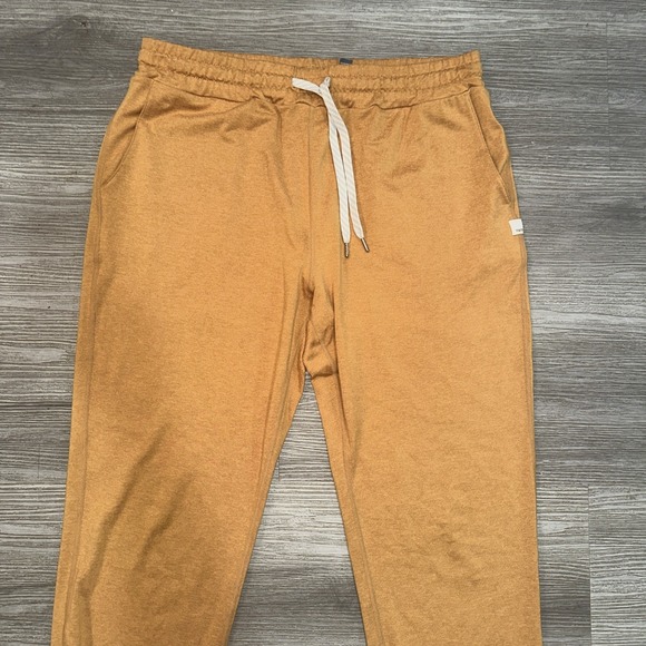 VUORI WOMEN'S PERFORMANCE JOGGER Size M Camel - Picture 3 of 8